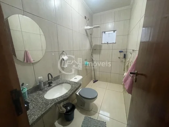 Imagem Imóvel à venda em Campo Grande-MS: Casa de 4 quartos na Vila Marli, com suíte, 2 salas, 3 banheiros, 6 vagas e 220m². Confira!