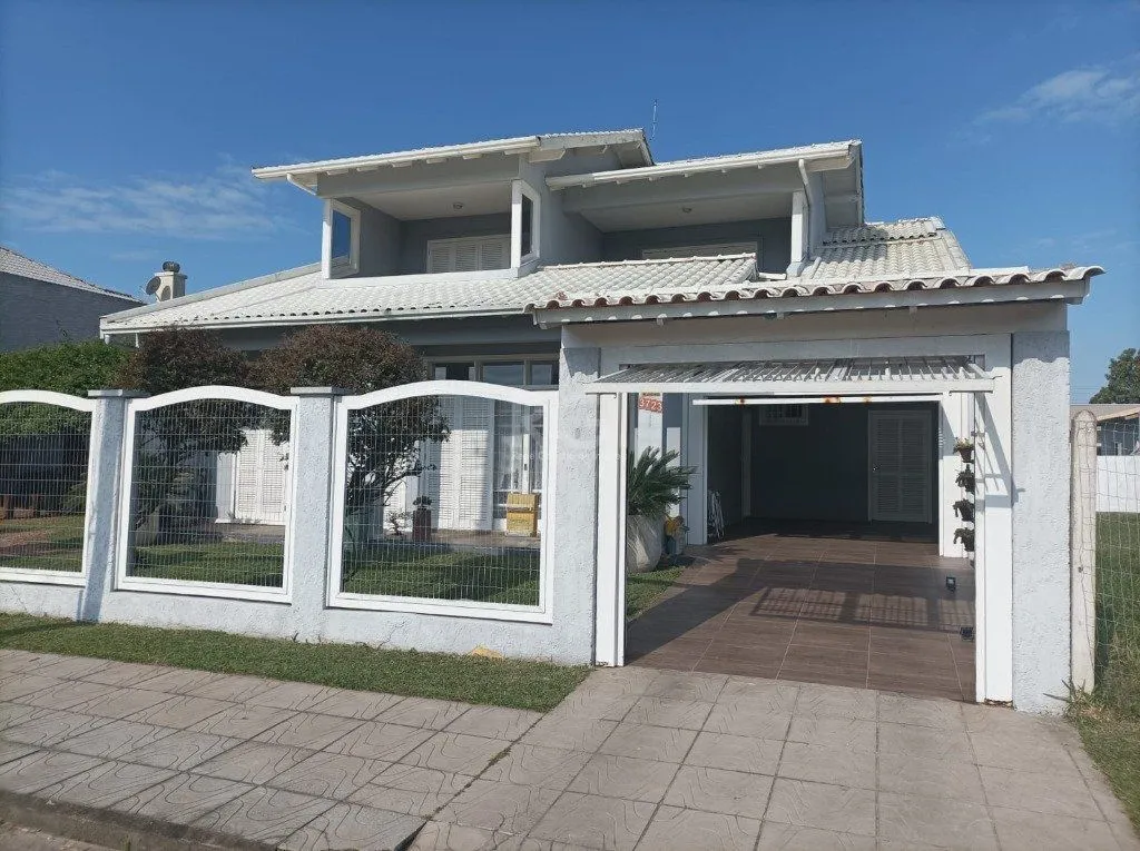 Imagem Casa para Venda 3 dormitórios 2 vagas - Capão Novo