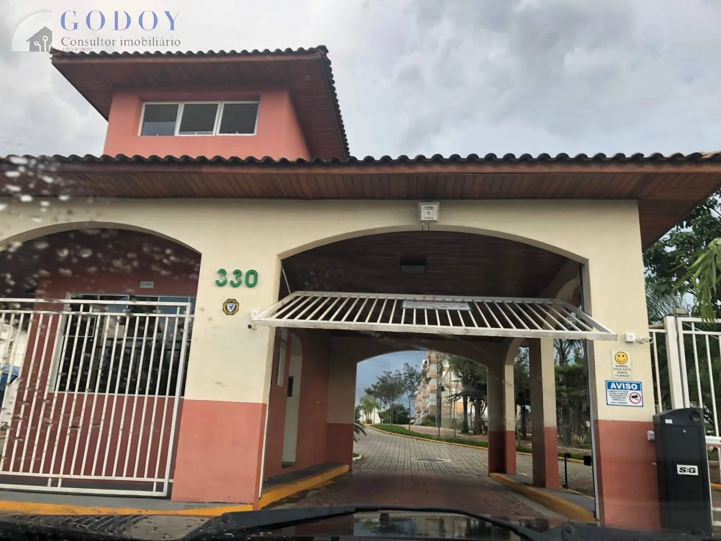 Foto do imóvel Casa à venda 3 Quartos, 1 Suite, 4 Vagas, 250M², Crispim, Pindamonhangaba - SP