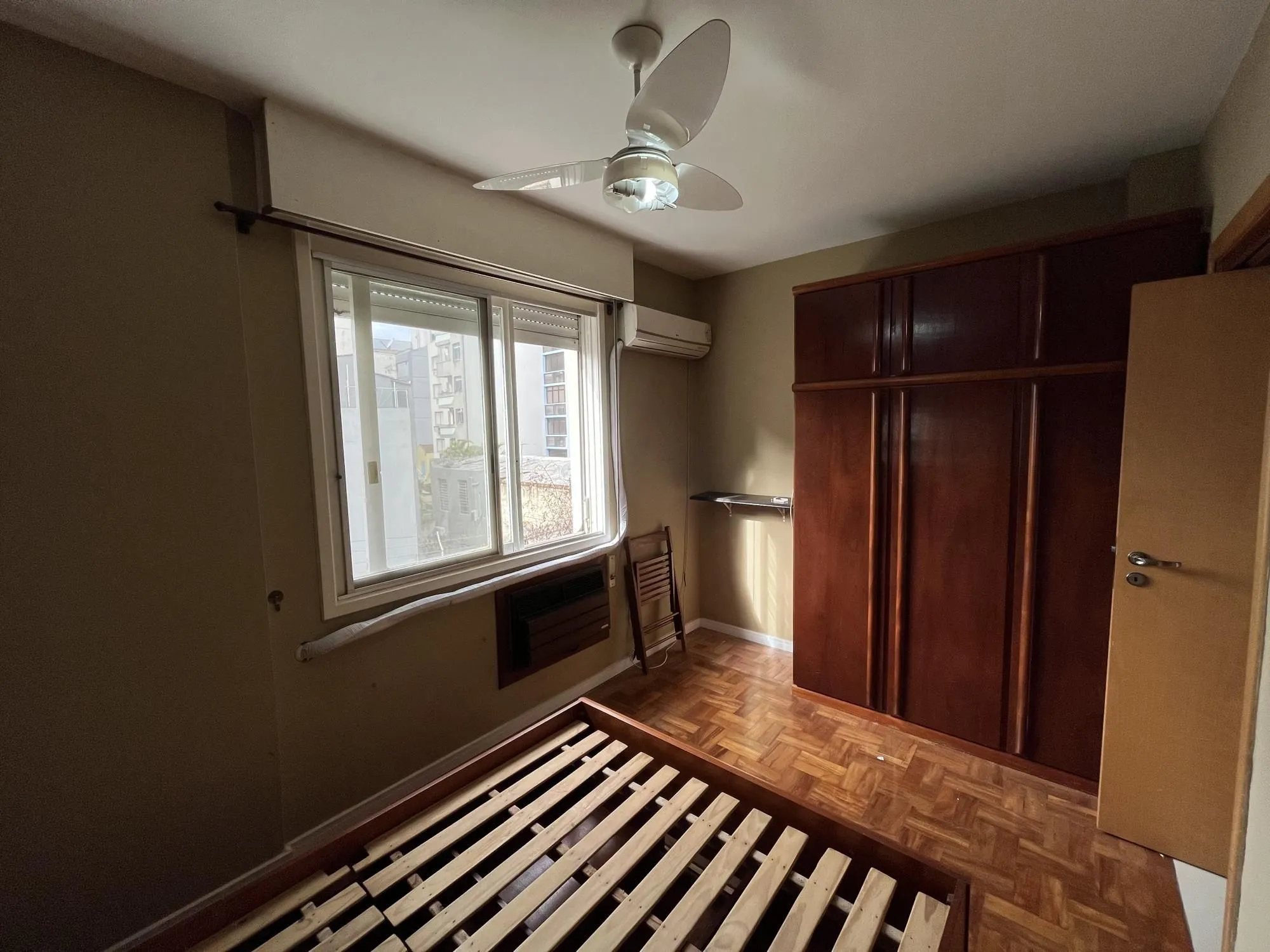 Imagem Apartamento de um quarto e uma vaga de garagem no Centro de Porto Alegre