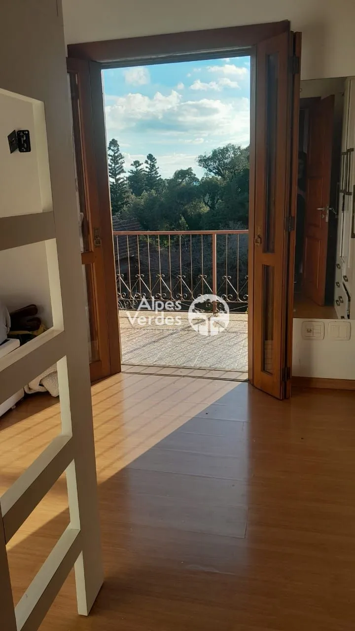 Imagem Vende-se Casa em Canela-RS, no Bairro Maggi, com 2 quartos