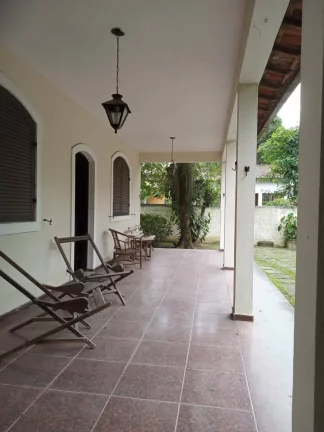 Imagem linda casa em Niterói, 3 quartos sendo 1 suíte e armários embutidos