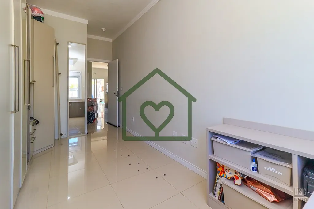 Imagem Casa térrea com 92m² privativos, muito bem distribuída, oferecendo um ambiente acolhedor e funcio...