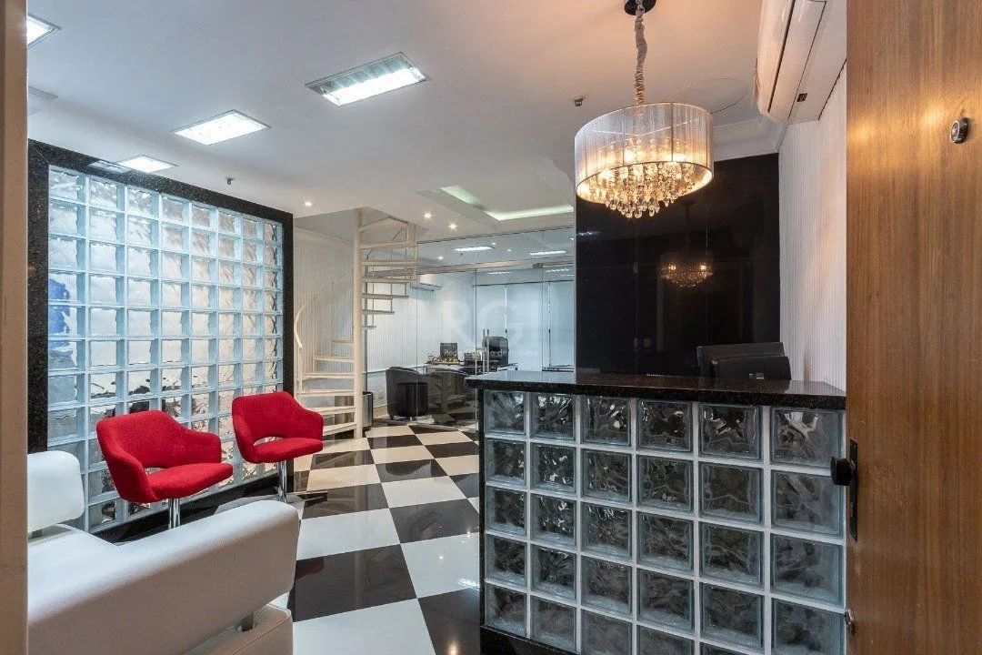 Imagem Cobertura Comercial para Venda - 101m², 0 dormitórios, Praia de Belas