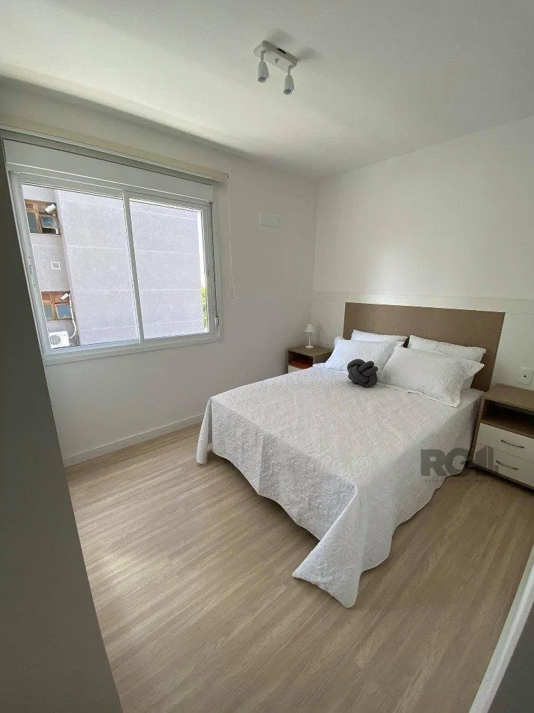 Imagem Apartamento de 2 dormitórios e uma vaga para Comprar no Bairro Bom Jesus.