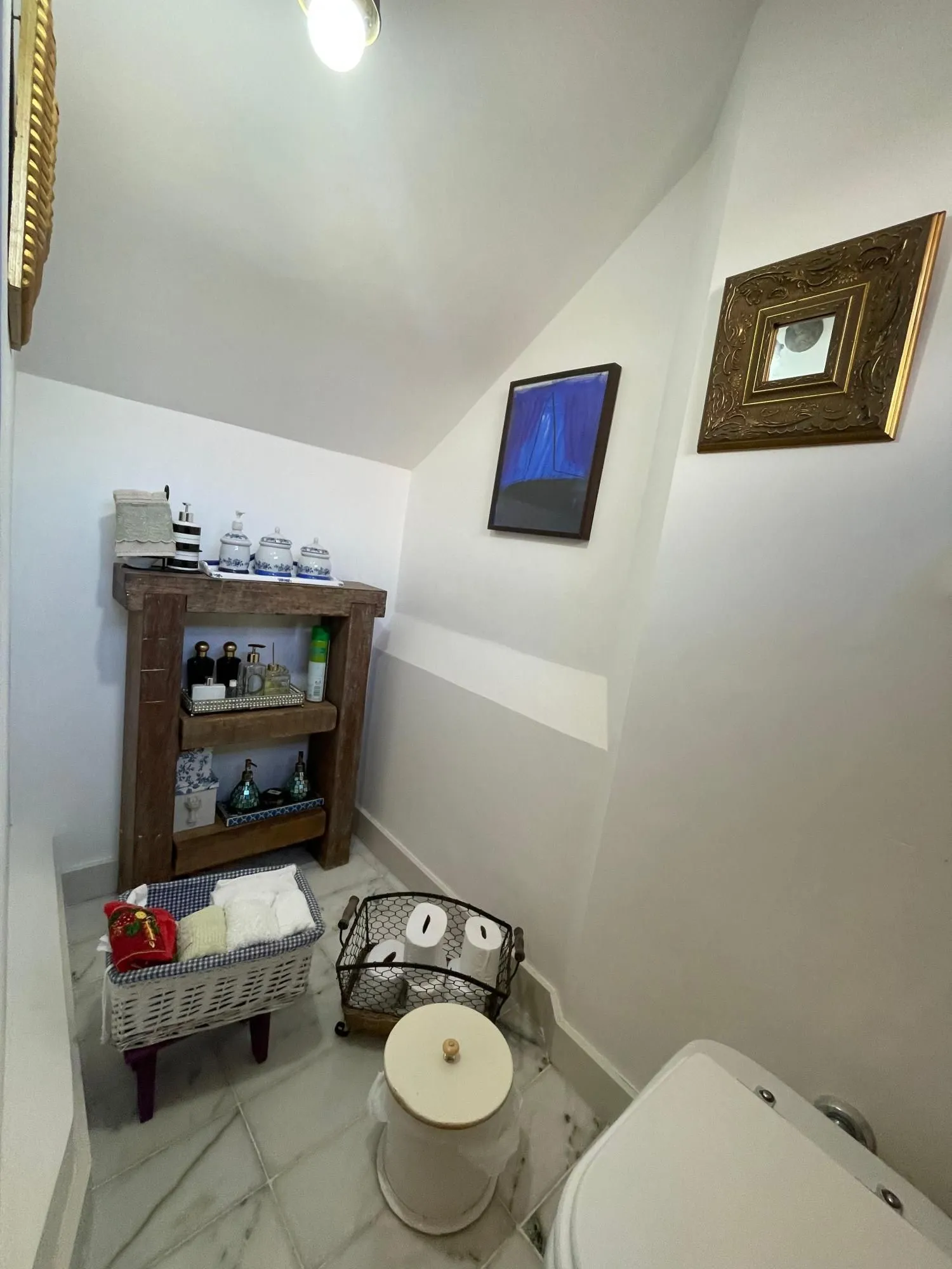 Imagem Casa para Venda - 325,72m², 4 dormitórios, sendo 1suites, 4 vagas - Jardim Isabel