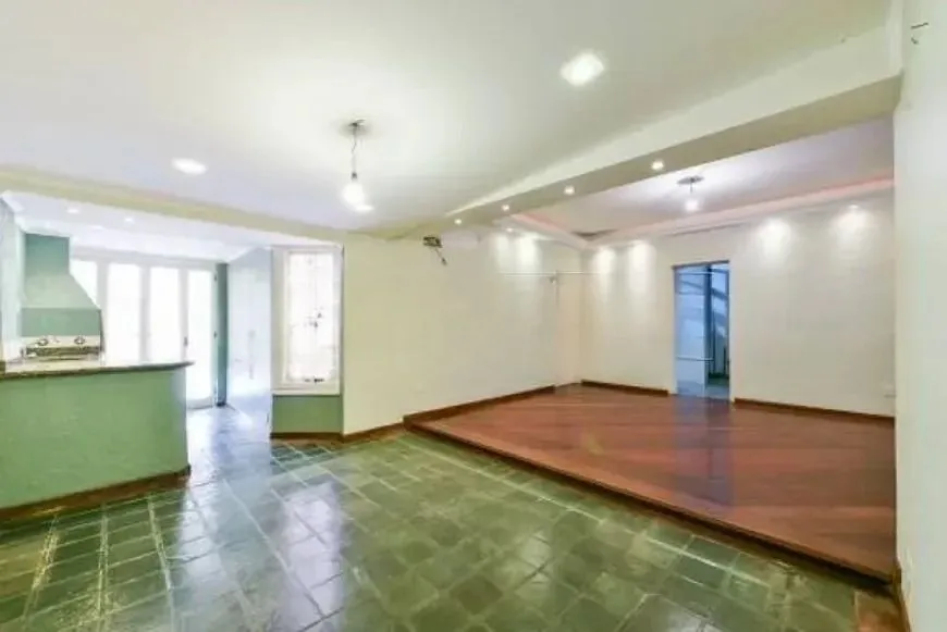 Imagem Casa térrea com piscina, jardim e 3 dormitórios Jardim Botanico
