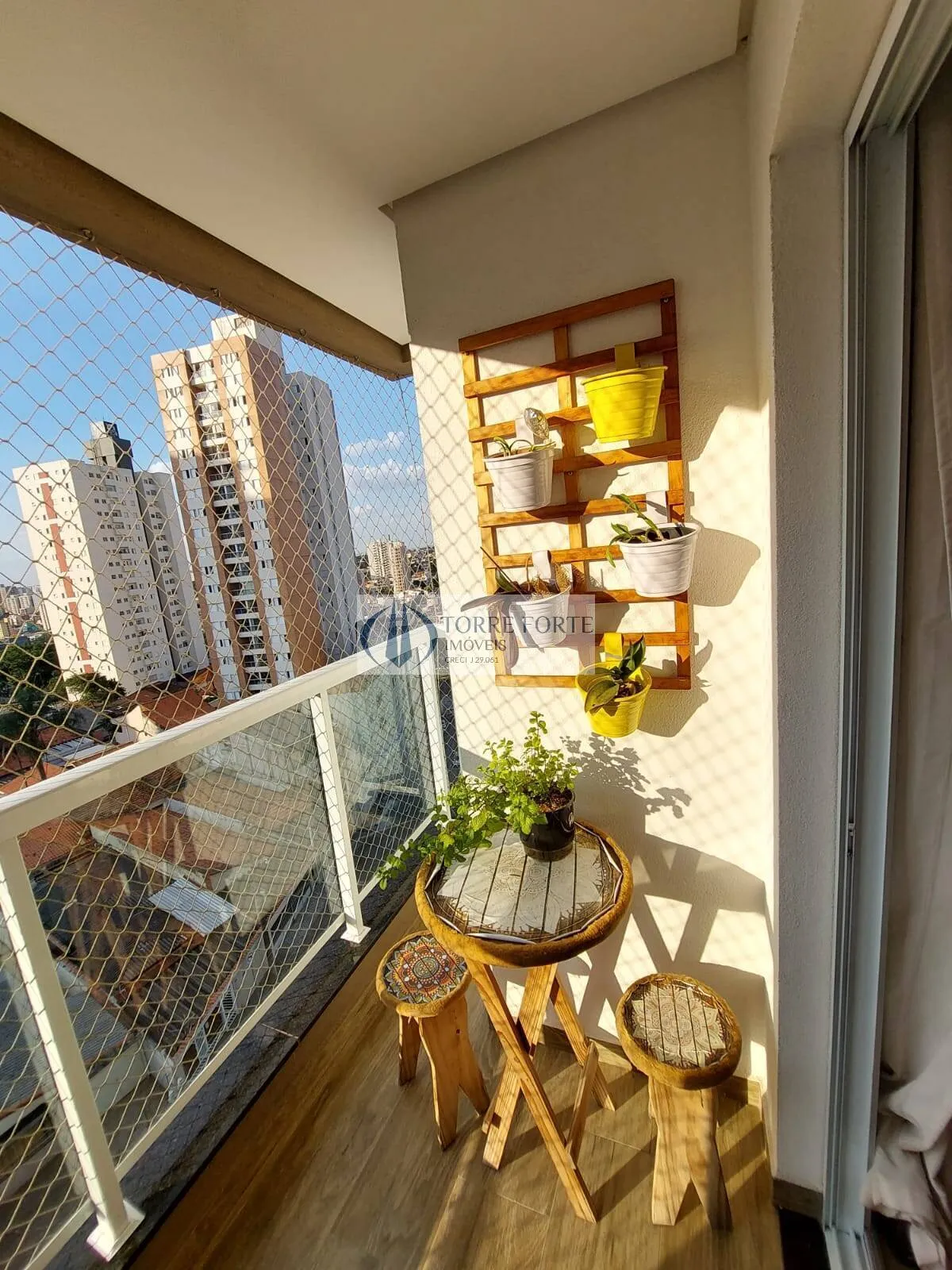 Imagem Lindo Apartamento com varanda gourmet com 2 dormitórios , 1 vaga , centro