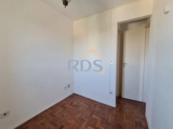 Imagem Apartamento a Venda de 72m² com 2 dormitórios com linda vista. Apartamento precisa de reforma. Estuda proposta.