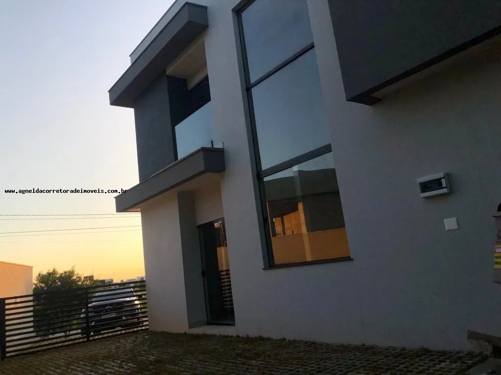 Imagem Casa em Condomínio para Venda em Parnamirim, Pium (Distrito Litoral), 4 dormitórios, 4 suítes, 5 banheiros, 4 vagas