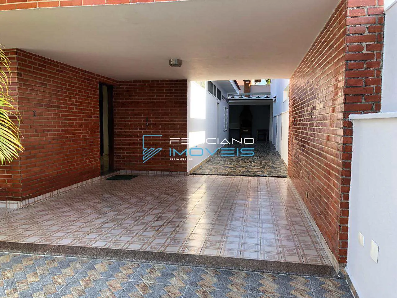 Imagem Casa com 5 quartos, Flórida, Praia Grande - R$ 951 mil, Cod: 5604