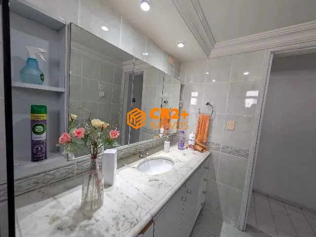 Imagem APARTAMENTO AMPLO COM VISTA PARA O MAR EM CANDEIAS - 183 m²