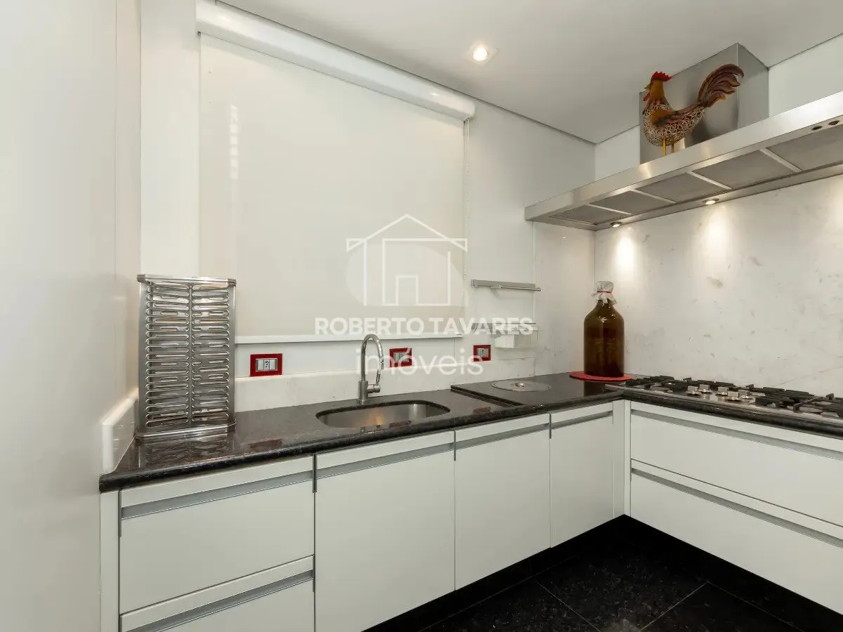 Imagem Apartamento com 392m² área útil - 3 dormitórios (3 suítes) c/ varanda integrada ao living - 1 escritório - 5 banheiros (1 lavabo) - 1 vaga c/ manobrista.