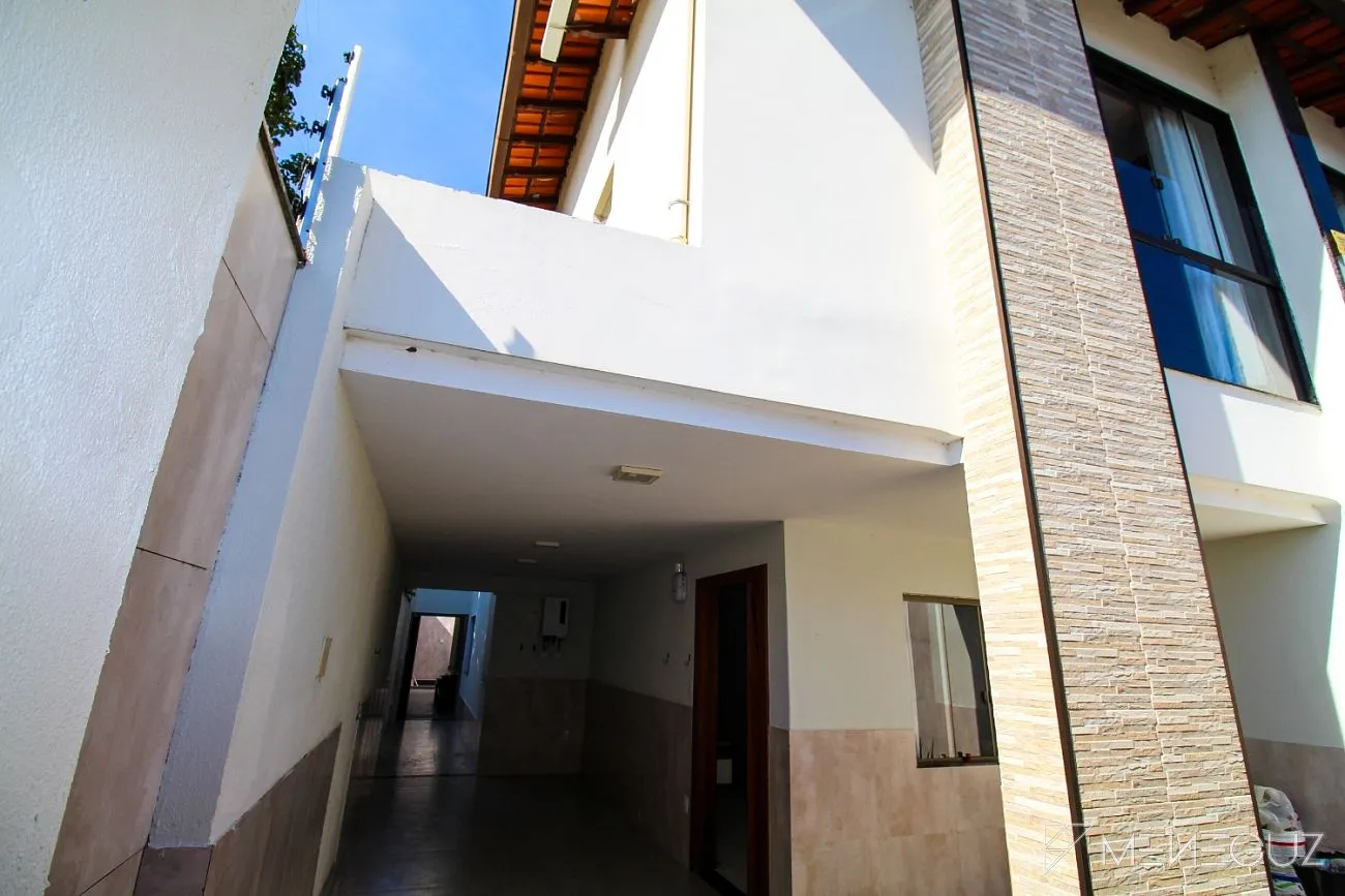 Imagem Casa à venda em Guarapari, na praia do morro, composta de 5 quartos, sendo 4 suítes alto padrão de acabamento