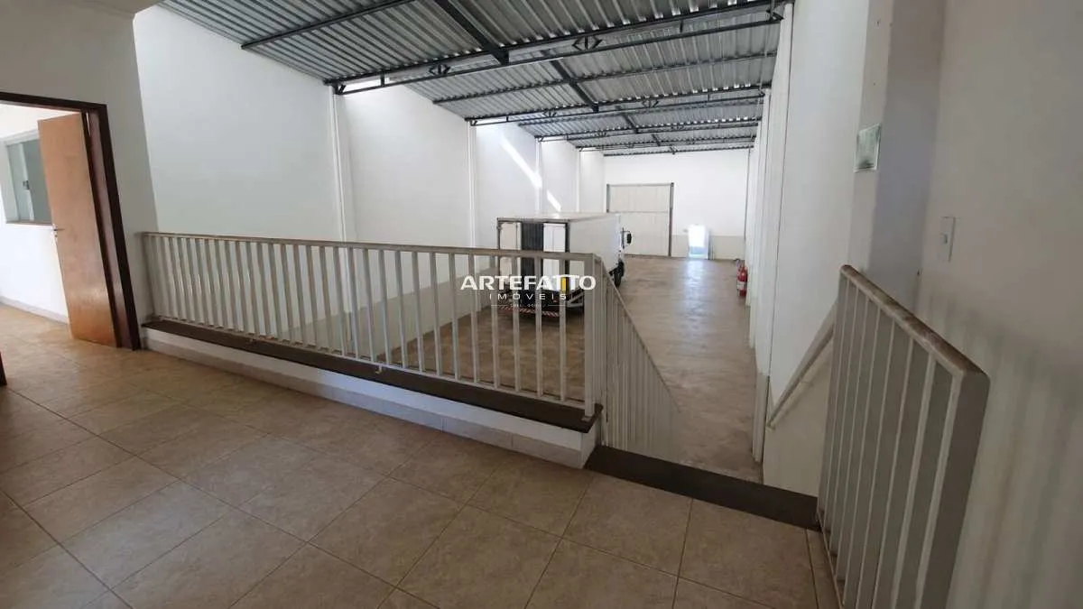 Imagem Barracão à venda em Franca, Parque Santa Hilda, 405m2
