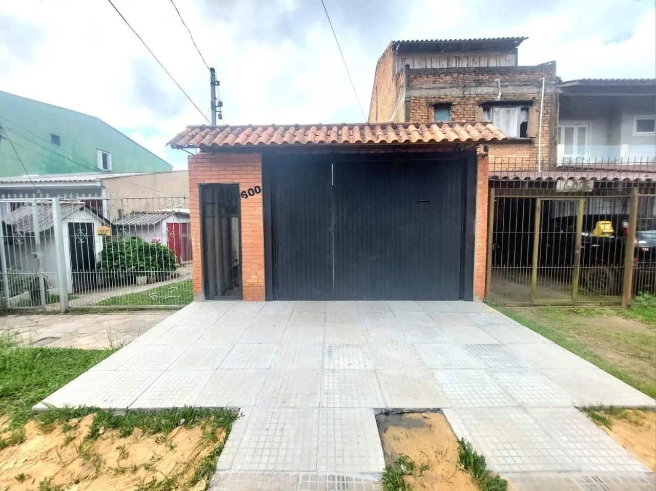 Imagem Casa mobiliada dois dormitórios e vaga no bairro Hipica.
