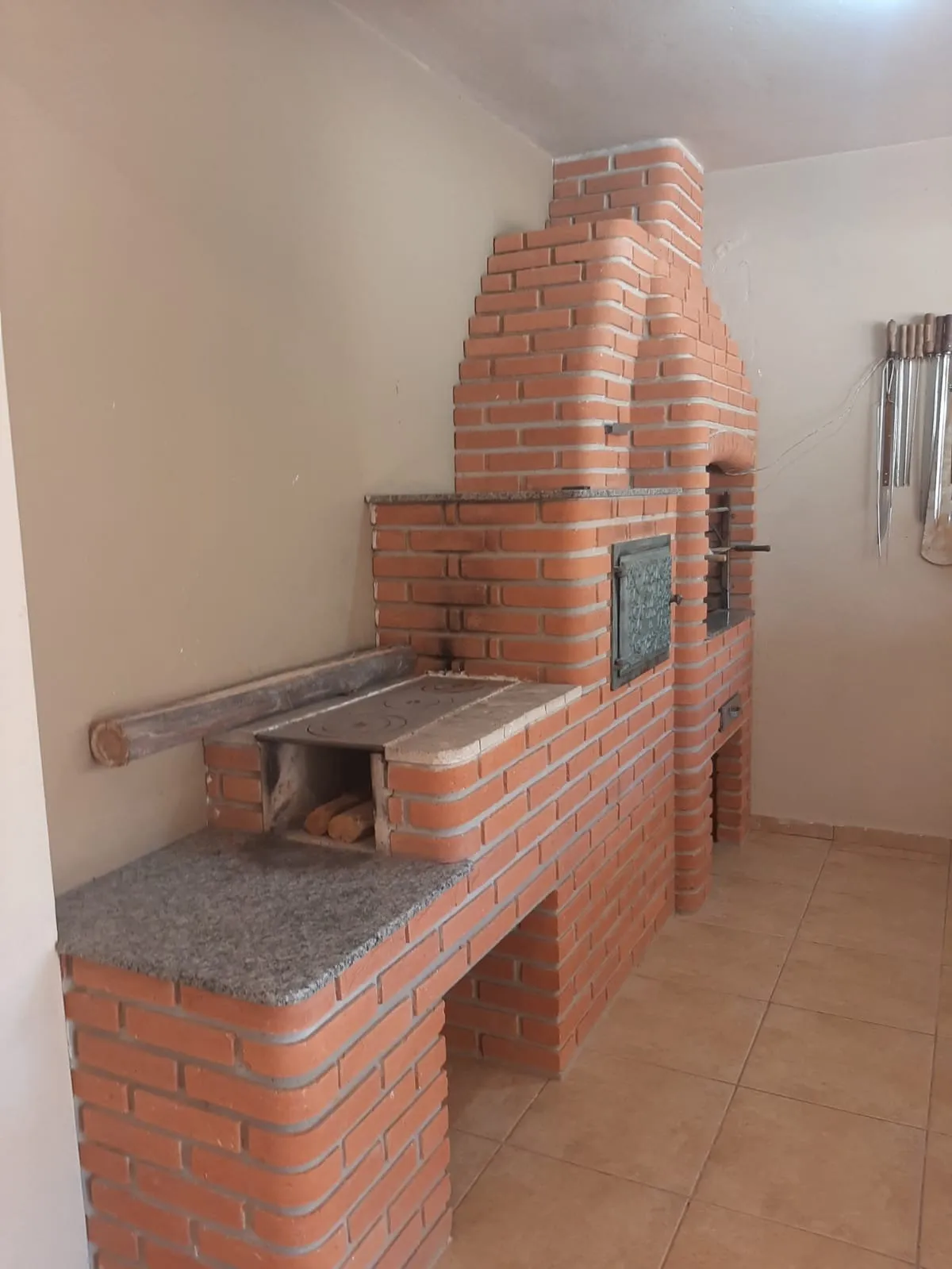 Imagem Sobrado 3 Dormitórios à venda no Jardim Prestes de Barros, Zona Leste de Sorocaba,