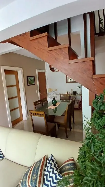 Imagem Cobertura Duplex para Venda em Petrópolis / RJ no bairro Vila Militar