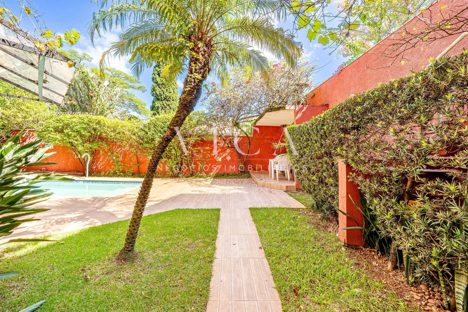 Imagem Casa a venda 470m 3 dormitórios 2 vaga por R$ 2.400.000,00 - Alphaville/SP