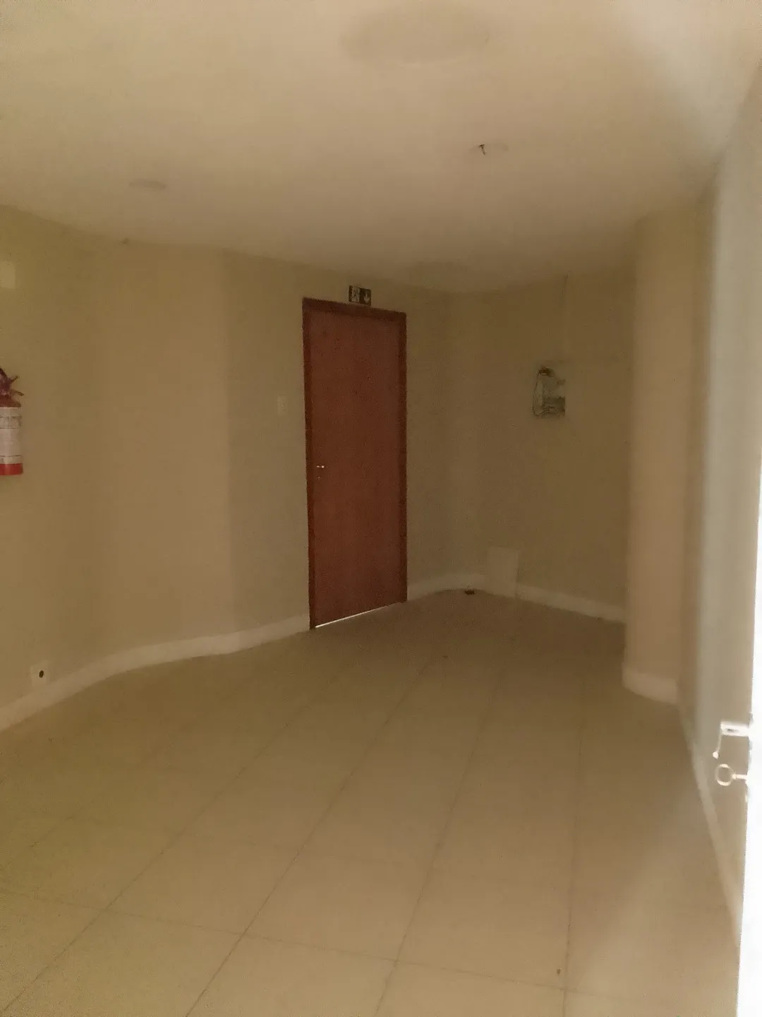 Imagem Sala comercial à venda em Porto Alegre, Centro, 112.6m2