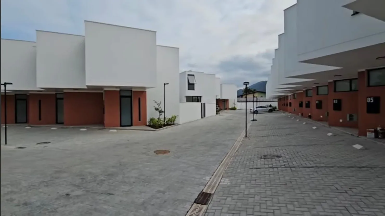 Imagem Casa em Condomínio com 2 Suítes Planejada e Mobiliada, com Lazer Completo e Localização Privilegiada no Itaguá