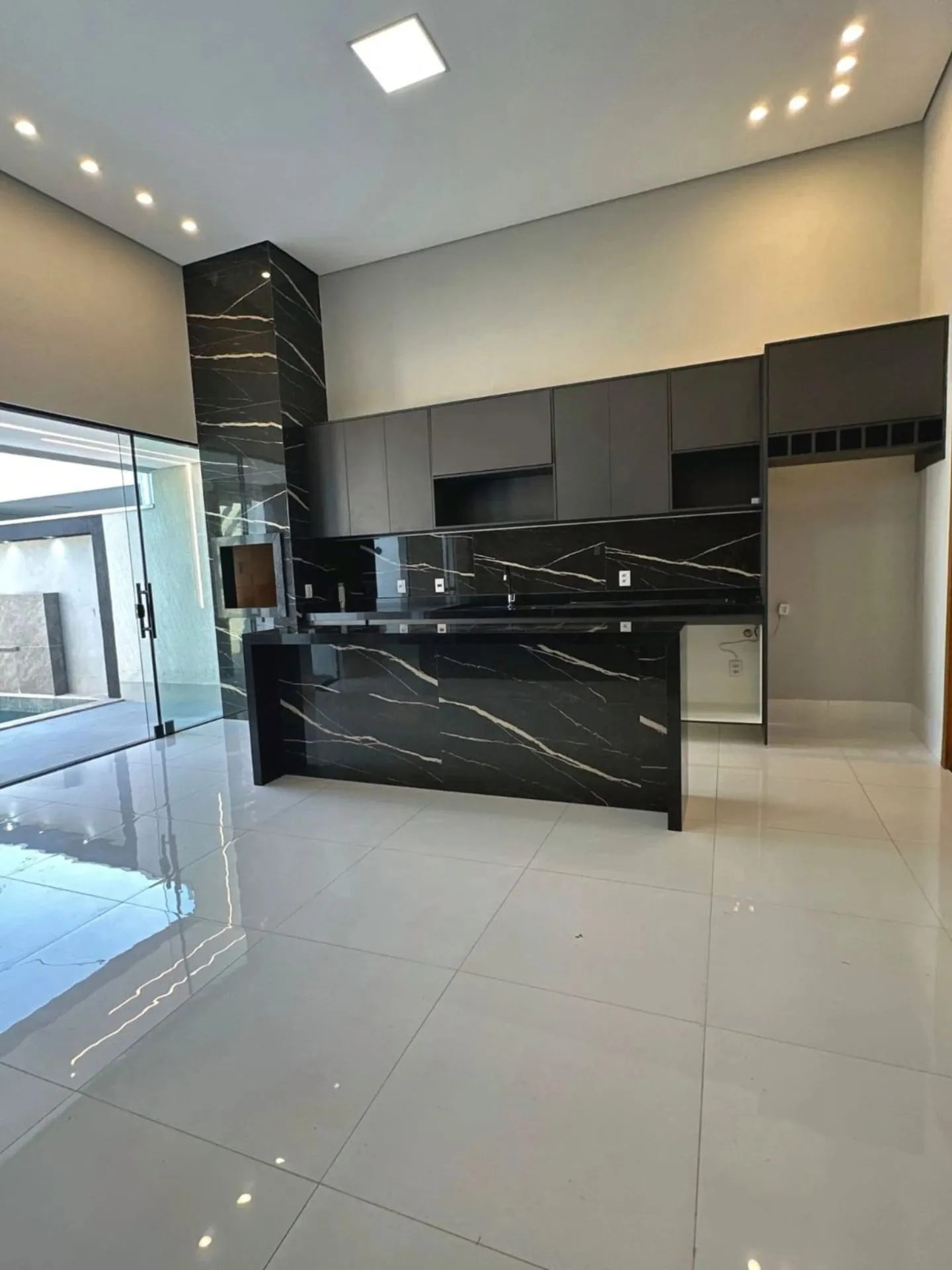 Imagem Casa com 3 quartos e 1 suíte em Jardim Universitário - Cuiabá