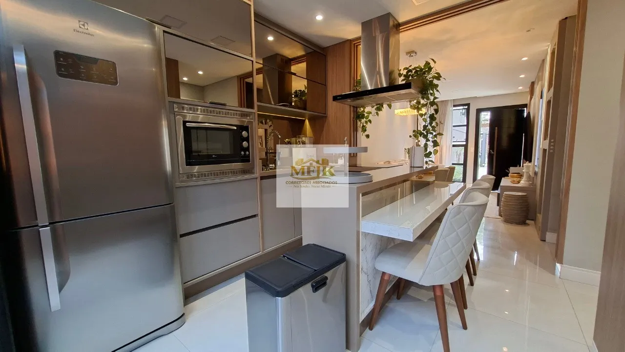Imagem Triplex com 3 quartos à venda no Uberaba em Curitiba