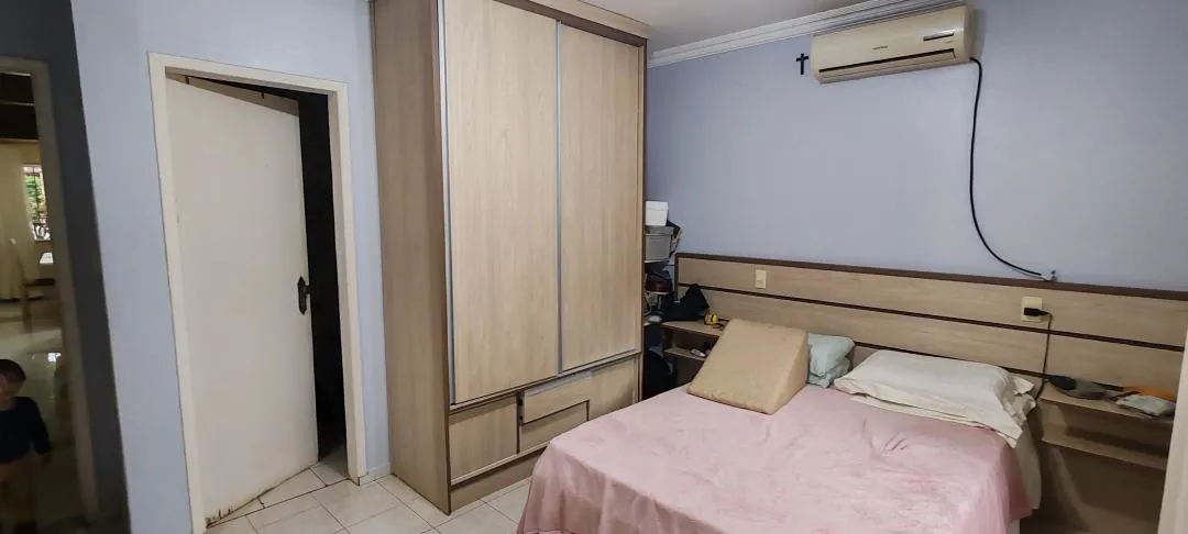 Imagem Casa mobiliada e usada em Cascavel - Centro, com escritório e quintal