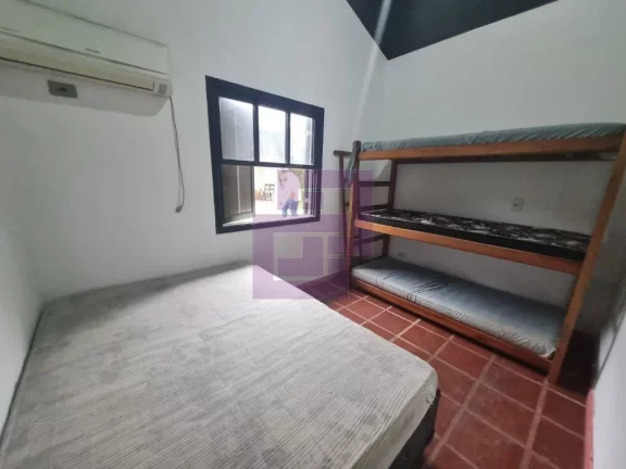 Imagem Casas / Padrão na cidade de Guarujá