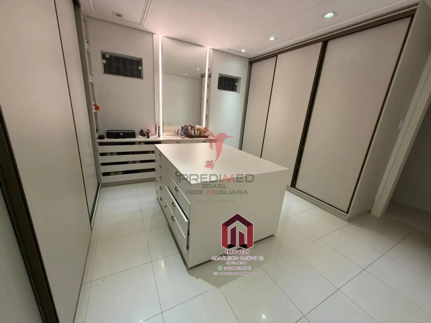 Imagem Linda casa com dormitórios um suite a venda em Florianópolis bairro córrego Grande