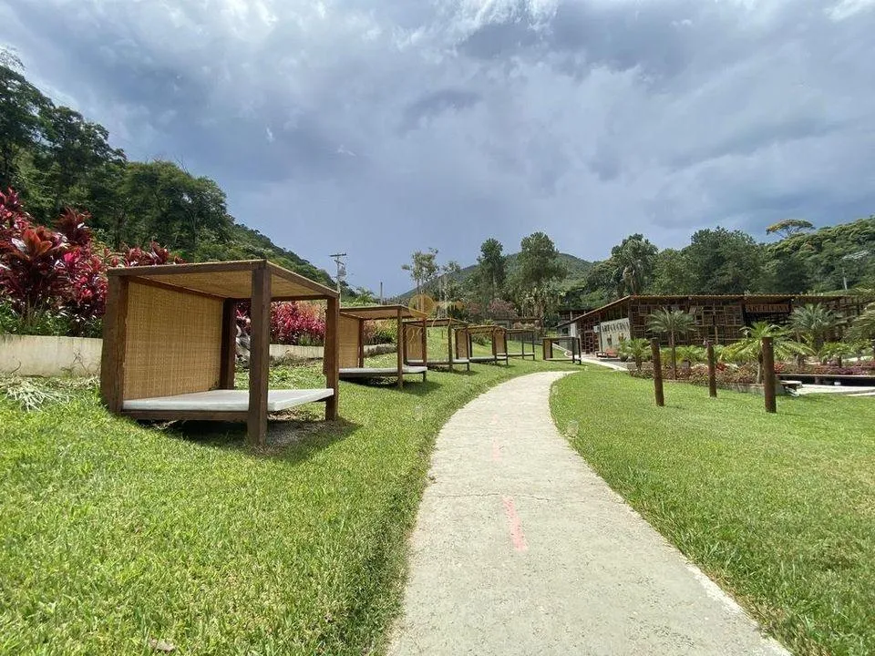 Imagem Terreno em Condomínio para Venda em Teresópolis / RJ no bairro Fazenda Alpina