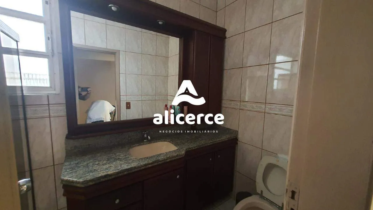 Imagem Casa à venda com 4 quartos 1 suíte, 356,47m² em Balneário Florianópolis