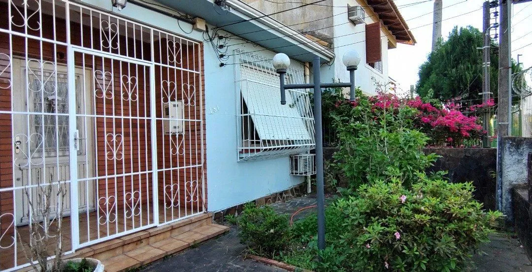Imagem Casa | 3 quartos | 243,93m2 | 8 vagas | Bairro Nonoai