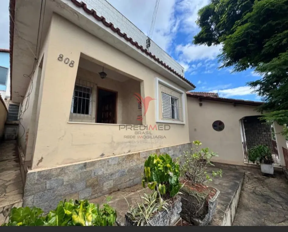 Imagem Casa bem localizada em São Lourenço/MG