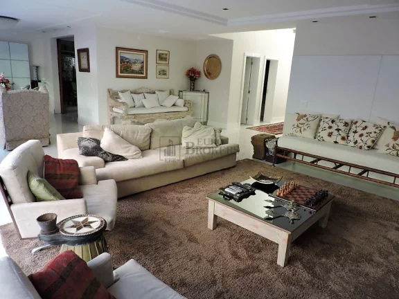 Imagem Casa com 5 dormitórios no bairro Praia dos Amores
