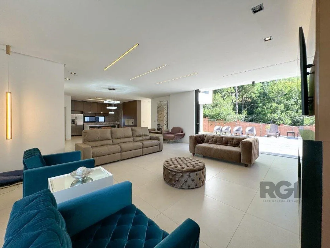 Imagem Casa Condominio para Venda - 340m², 4 dormitórios, sendo 4 suites, 4 vagas - Alphaville