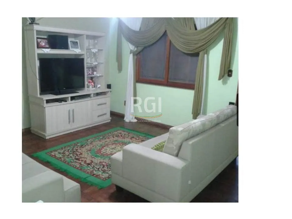 Imagem Casa para Venda - 634m², 2 dormitórios, sendo 1 suites, 3 vagas - Lomba do Pinheiro