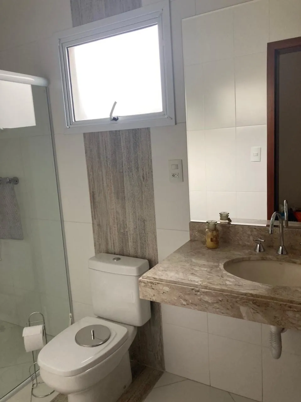 Imagem Casa à venda 4 Quartos, 4 Suites, 5 Vagas, 300M², Piracangaguá, Taubaté - SP | Condomínio Ouroville