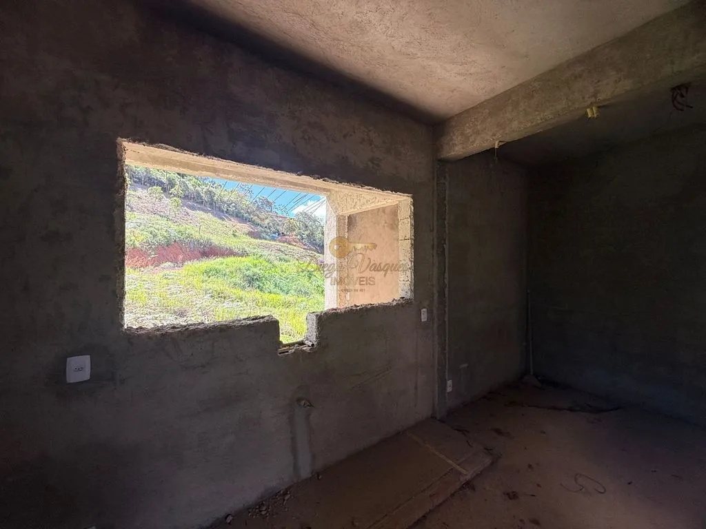 Imagem Casa em Condomínio para Venda em Teresópolis / RJ no bairro Albuquerque