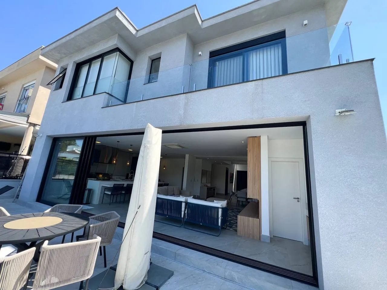Imagem Venha se apaixonar por essa casa dos sonhos!