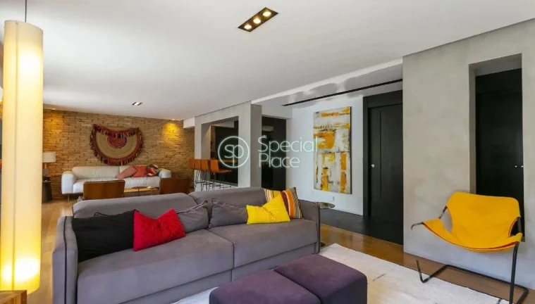Imagem Lindo Apartamento com 191m² no Alto da Lapa. Ensolarado, com ares de casa! Todo reformado, varanda ...