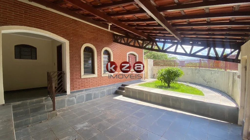 Imagem Imperdível casa à venda em Valinhos-SP, Jardim Itapuã: 4 quartos, 1 suíte, 2 salas, 3 banheiros, 3 vagas, 158m². Aproveite!