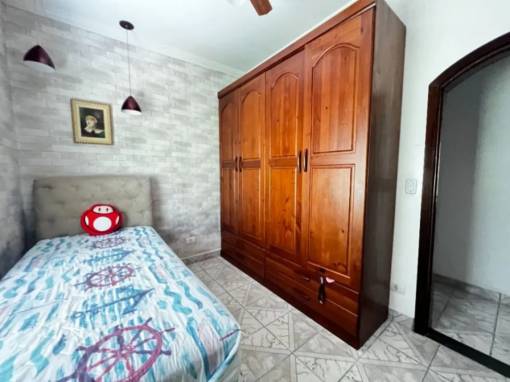 Imagem CASA COM 385,00 m² - GUILHERMINA - PRAIA GRANDE SP
