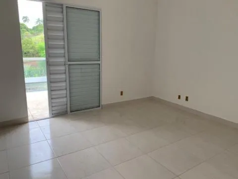 Imagem VENDA DE SOBRADO NA ESTÂNCIA PARAÍSO, EM ITAQUAQUECETUBA/SP, 80m² com 02 quartos, sacada, quintal aconchegante e garagem para 1 auto. CONSULTE-NOS.