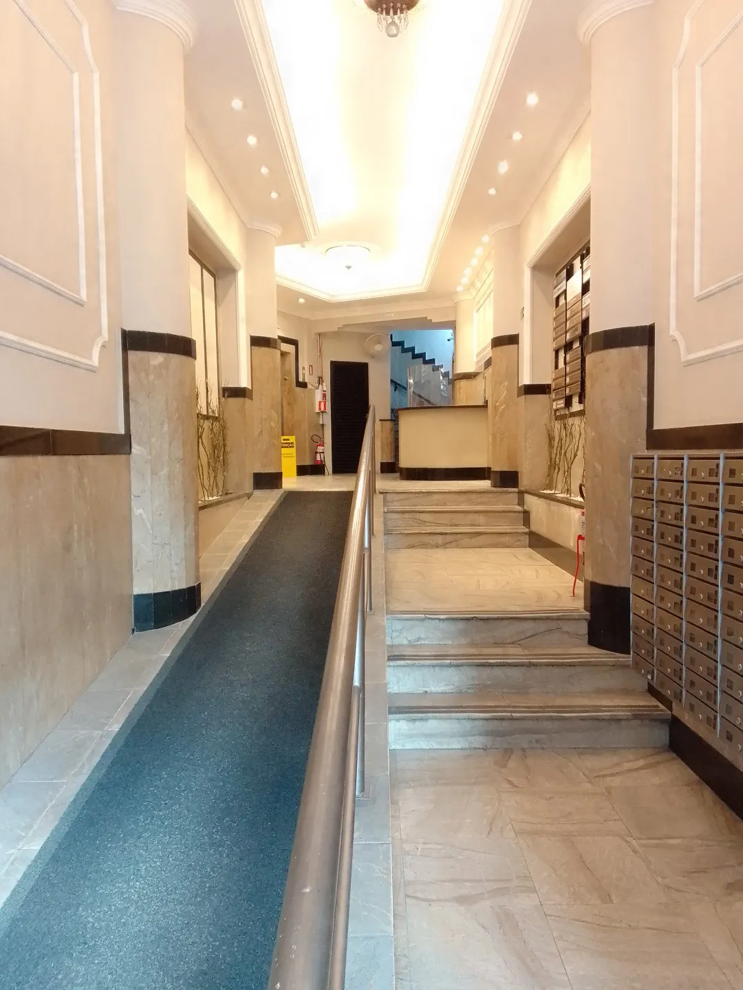 Imagem Sala comercial à venda em Porto Alegre, Centro, 112.6m2