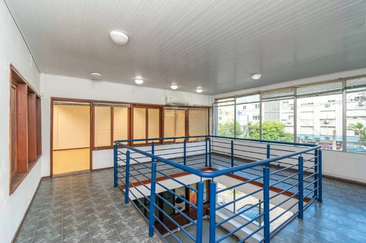 Imagem Predio Comercial com 1000m², 5 vagas, no bairro Higienópolis em Porto Alegre para Alugar
