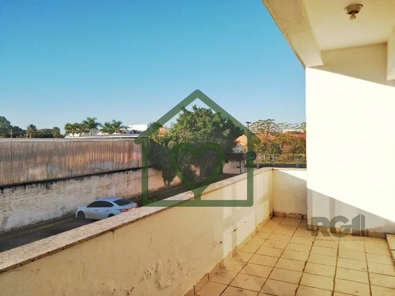 Imagem Depósito comercial localizado no bairro São João, com 615 m², pé direito 6,17 m, possui 01 port...