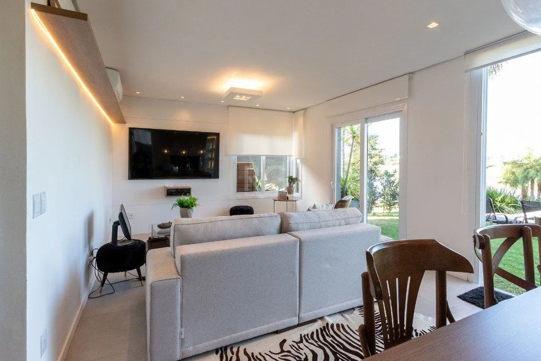 Imagem Casa Condominio Terra Ville para Venda - 339.3m², 4 suites, 6 vagas - e fundo lago.