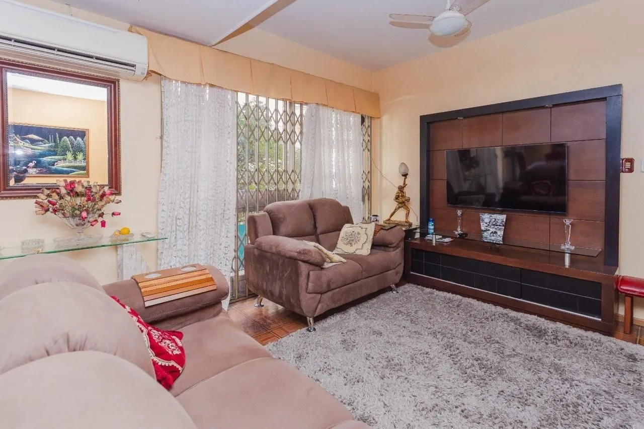 Imagem Apartamento com 171m², 4 dormitórios e 2 vagas no Centro Histórico.