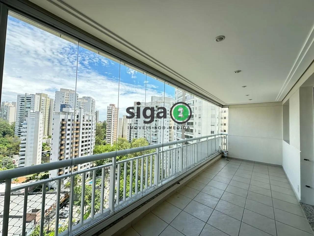 Imagem Apartamento à venda com 3 dormitórios, 2 vagas de garagem, 128m2 na Vila Andrade
